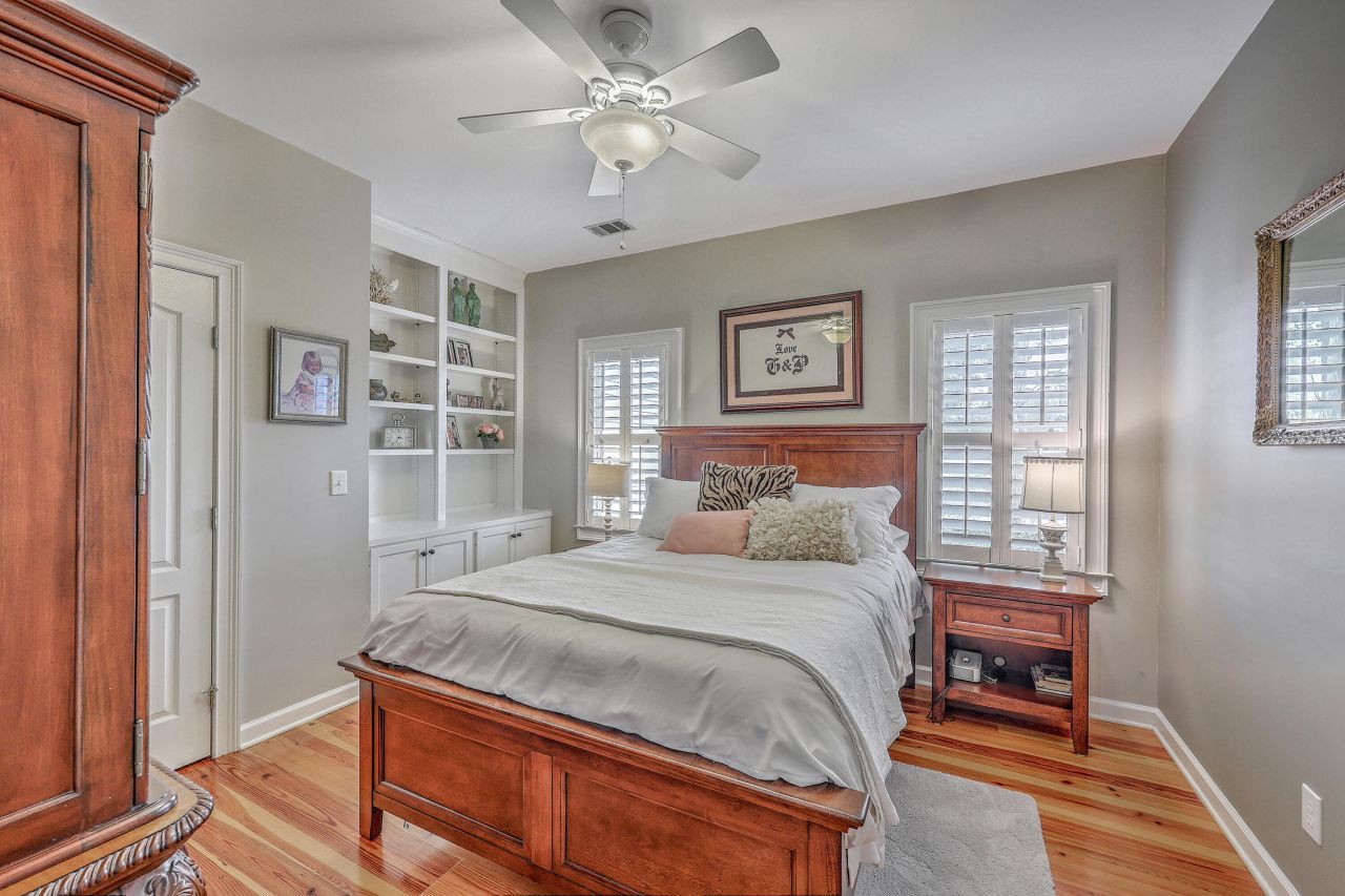 8600 Timbermarsh Lane Photo 35