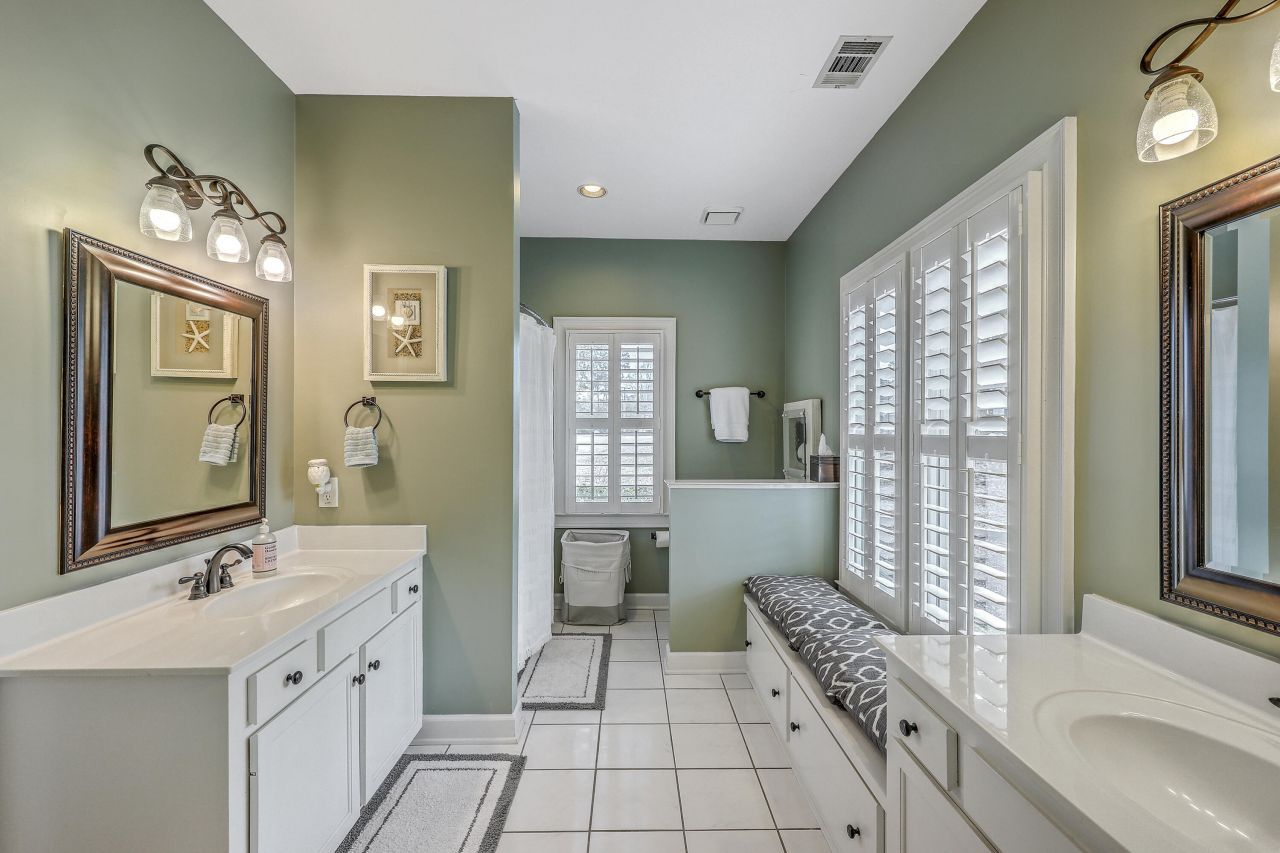 8600 Timbermarsh Lane Photo 37