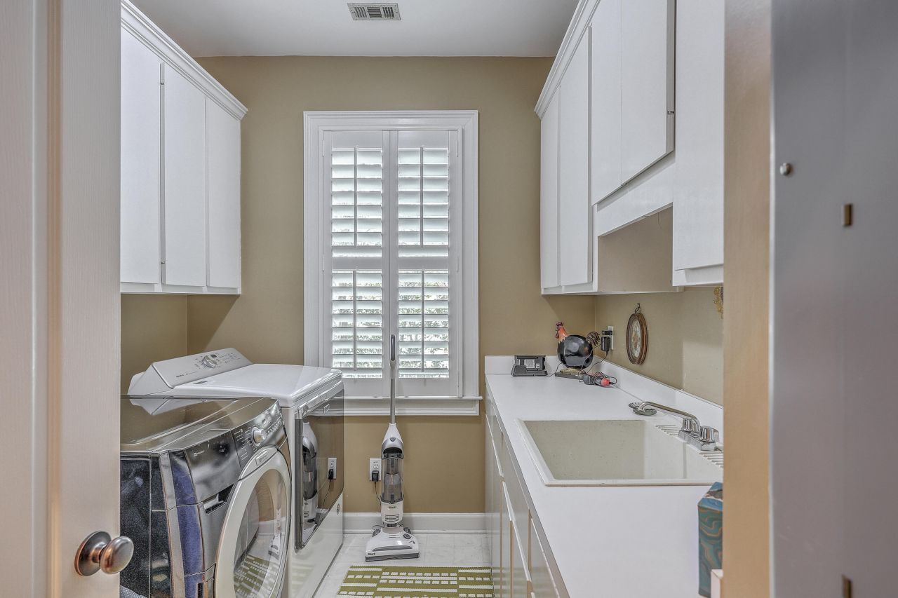 8600 Timbermarsh Lane Photo 39