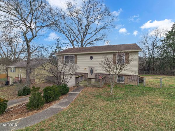 1808 Brookmill Rd, Knoxville, TN 37932