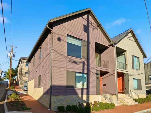 33 N Blacksmith Lane , Dublin, OH 43017