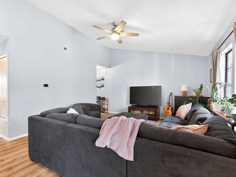 1135 Coventry Way , Unit B, Marysville, OH 43040 Photo 10