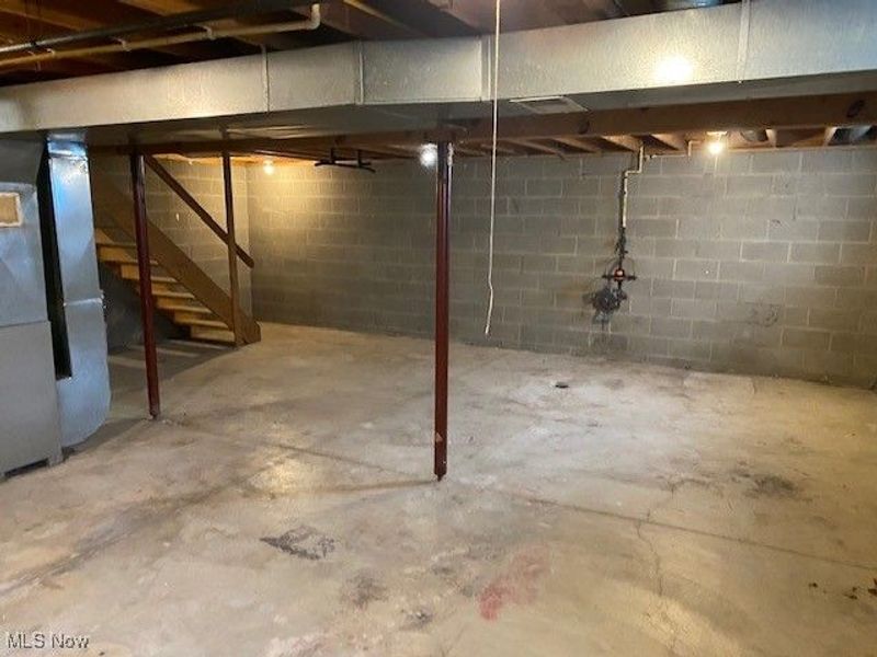 515 Flamos Circle NE, Canton, OH 44704 Photo 11