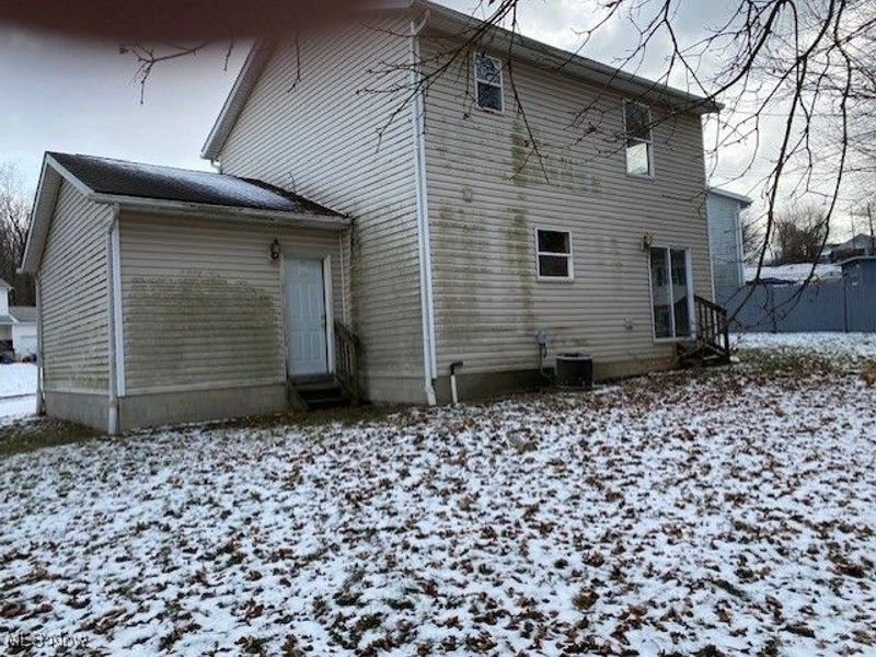 515 Flamos Circle NE, Canton, OH 44704 Photo 14