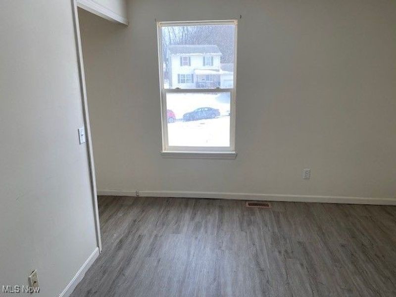 515 Flamos Circle NE, Canton, OH 44704 Photo 3