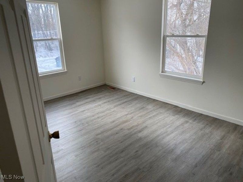 515 Flamos Circle NE, Canton, OH 44704 Photo 5