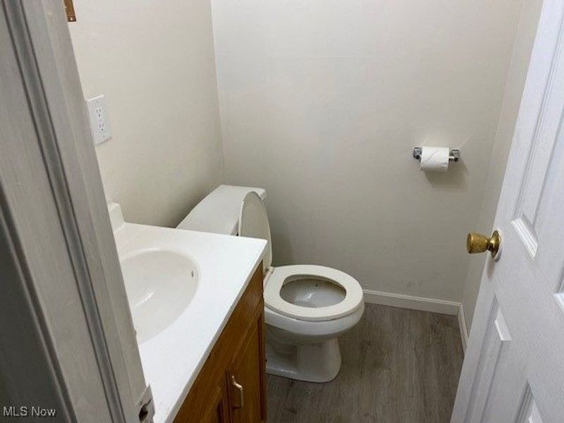 515 Flamos Circle NE, Canton, OH 44704 Photo 7