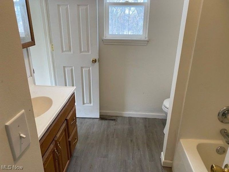 515 Flamos Circle NE, Canton, OH 44704 Photo 8