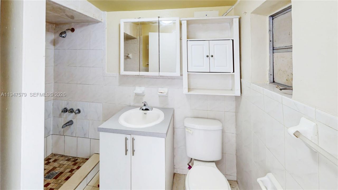 151 W 44th St, Hialeah, FL 33012 Photo