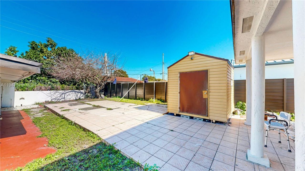 151 W 44th St, Hialeah, FL 33012 Photo