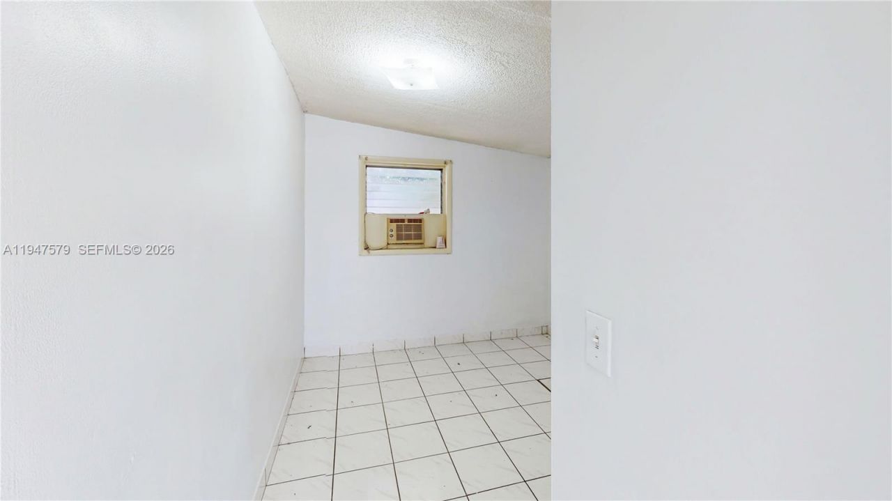 151 W 44th St, Hialeah, FL 33012 Photo