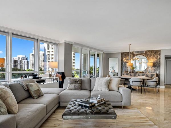 21150 Point Pl, Unit 702, Aventura, FL 33180
