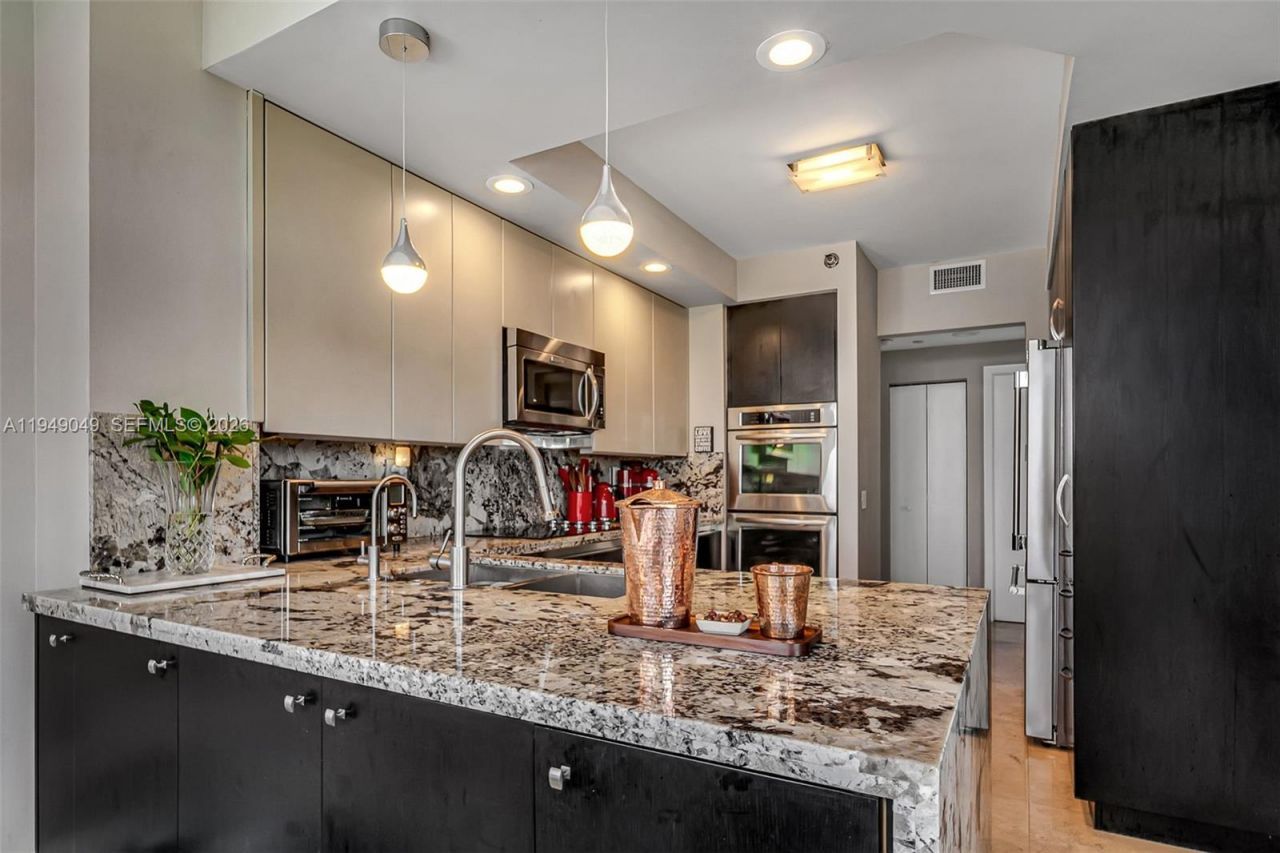 21150 Point Pl, Unit 702, Aventura, FL 33180 Photo