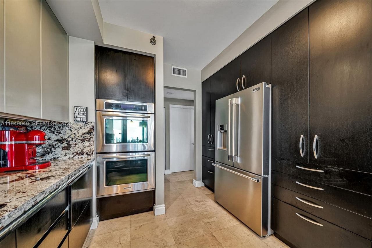 21150 Point Pl, Unit 702, Aventura, FL 33180 Photo