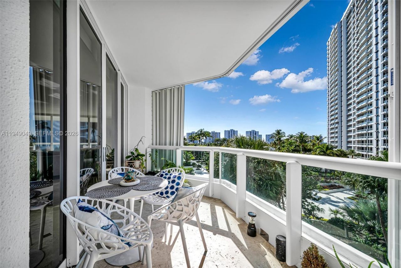 21150 Point Pl, Unit 702, Aventura, FL 33180 Photo