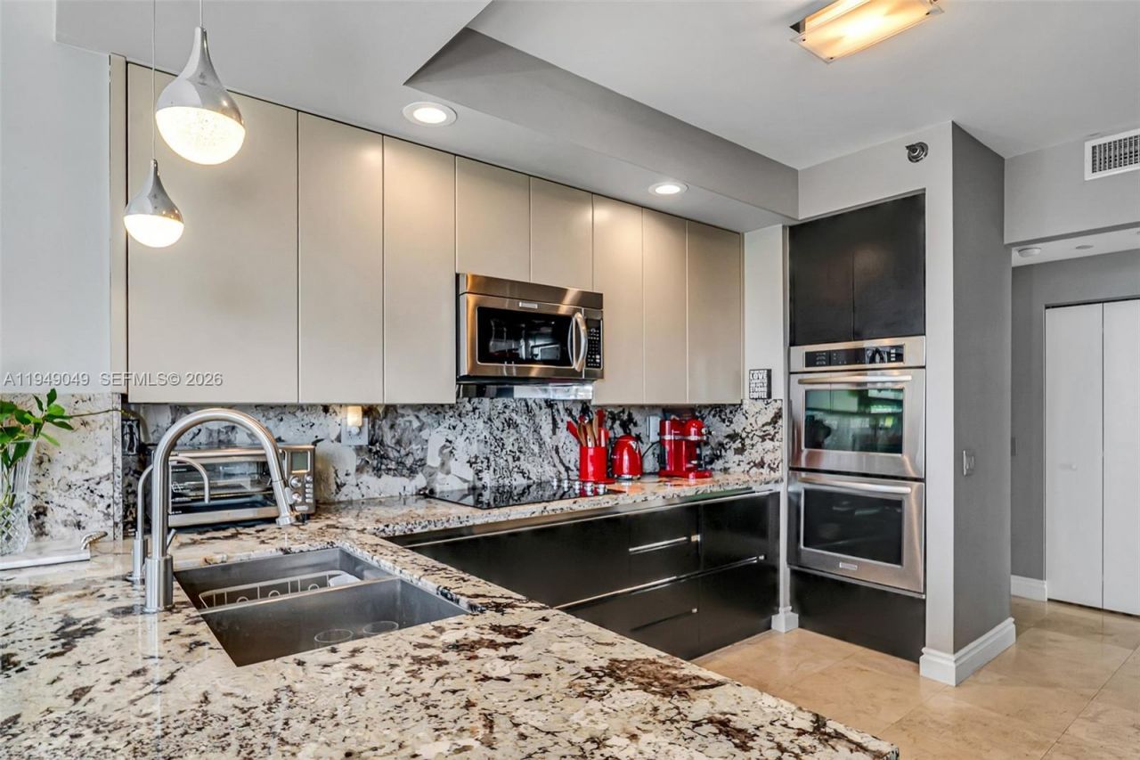 21150 Point Pl, Unit 702, Aventura, FL 33180 Photo