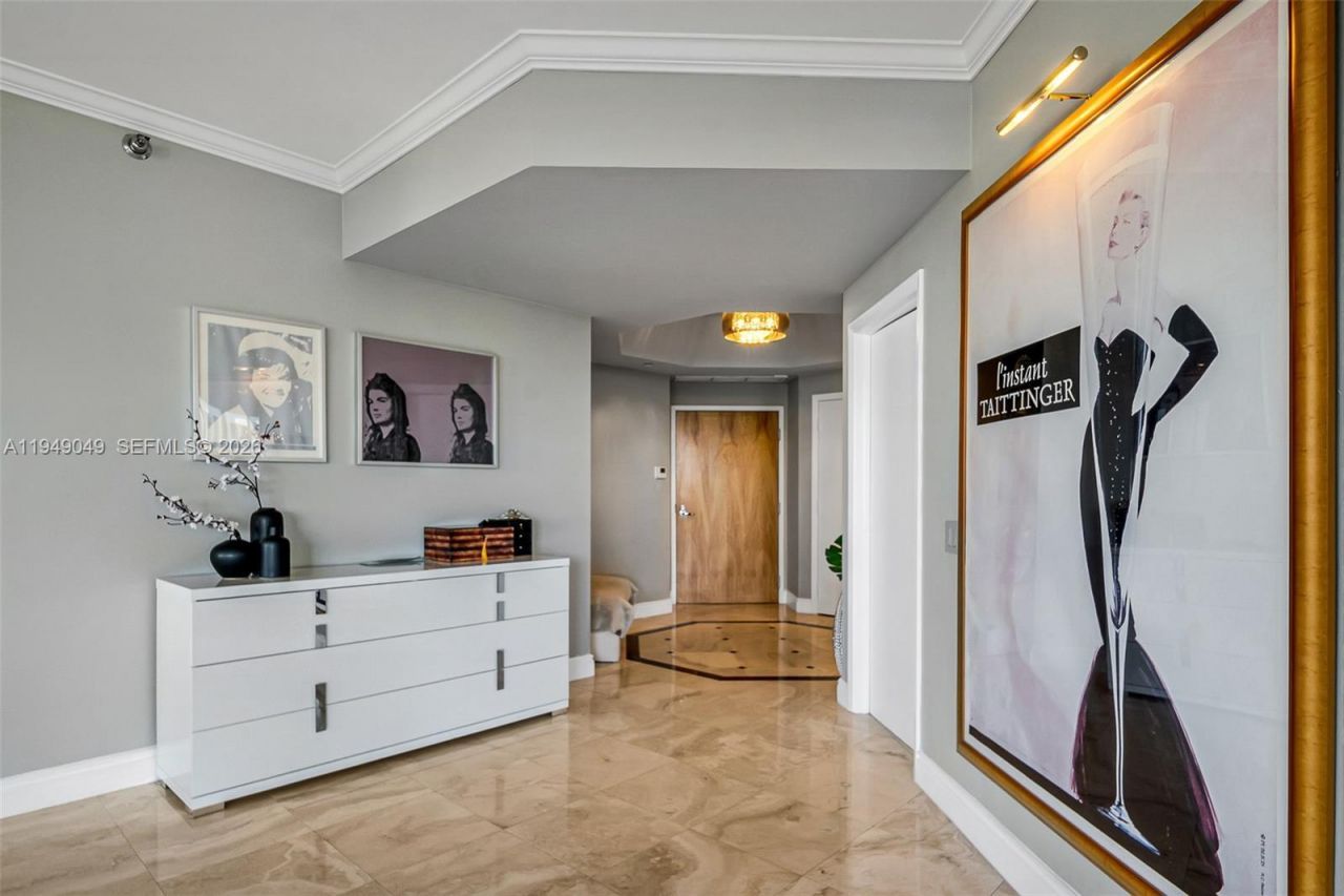 21150 Point Pl, Unit 702, Aventura, FL 33180 Photo