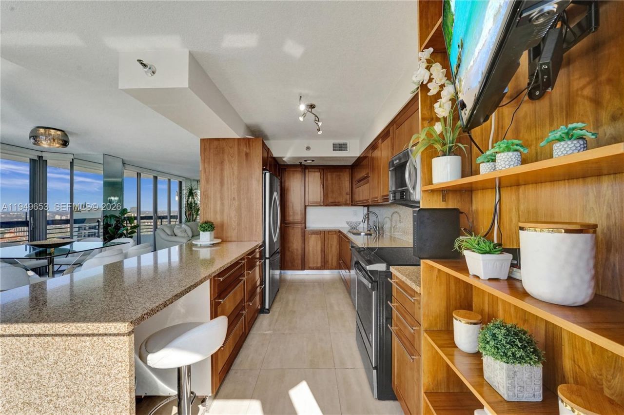 3500 Mystic Pointe Dr , Unit 3601, Aventura, FL 33180 Photo