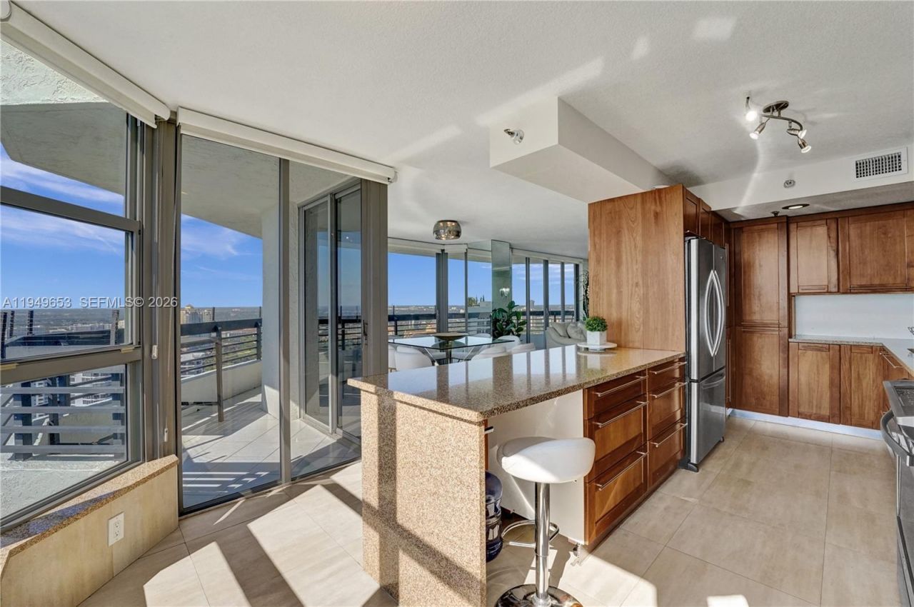 3500 Mystic Pointe Dr , Unit 3601, Aventura, FL 33180 Photo