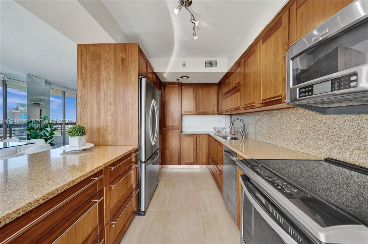 3500 Mystic Pointe Dr , Unit 3601, Aventura, FL 33180 Photo