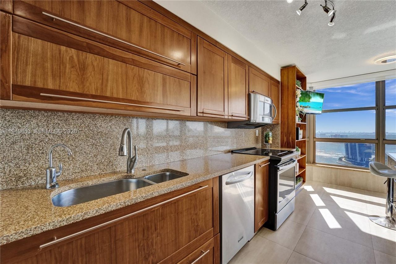 3500 Mystic Pointe Dr , Unit 3601, Aventura, FL 33180 Photo