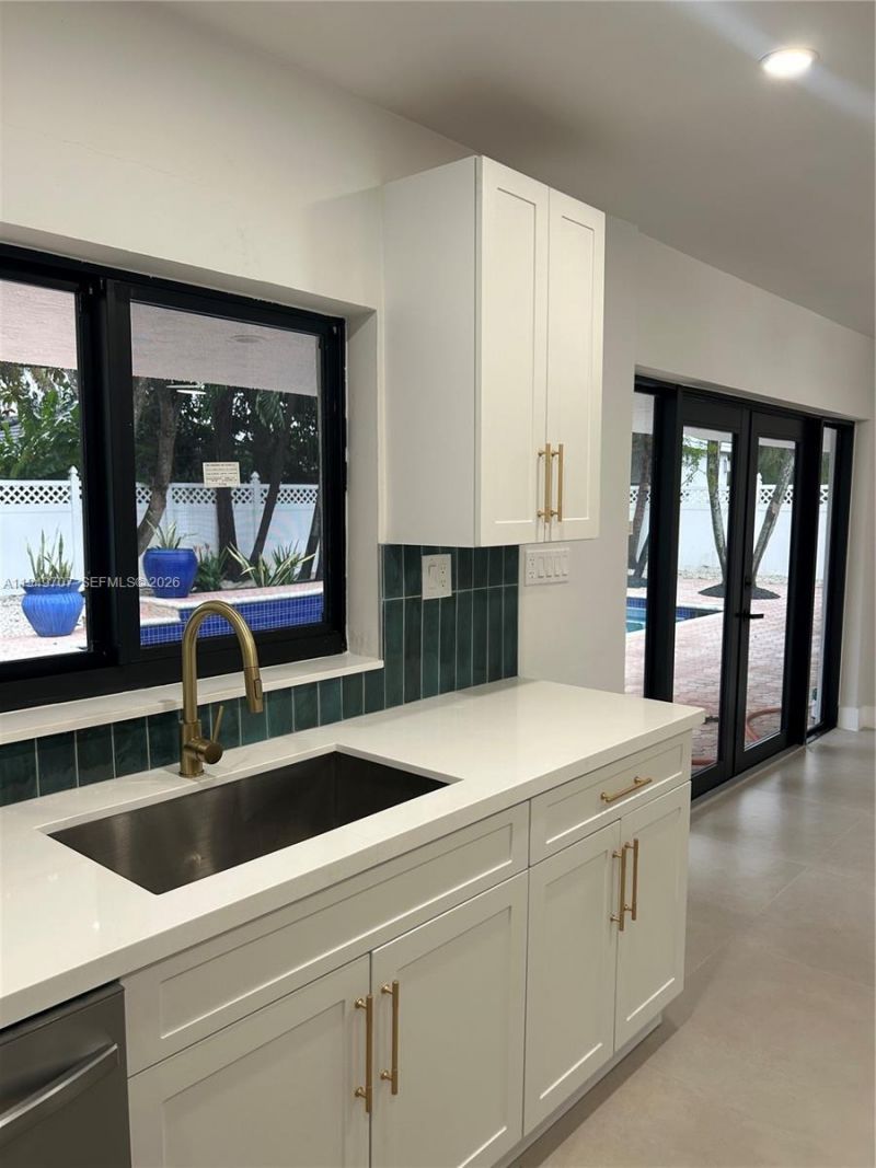 Please Call For Address, Miami, FL 33165 Photo