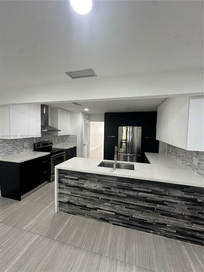 3199 Coral Hills Dr, Unit 4, Coral Springs, FL 33065 Photo