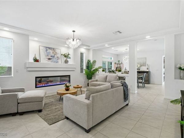 10048 Pipestone Street, Las Vegas, NV 89141