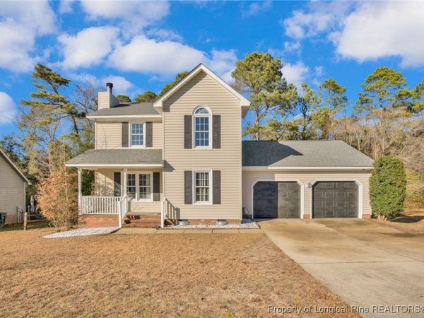 818 Eagle Landing Drive, Hope Mills, NC 28348