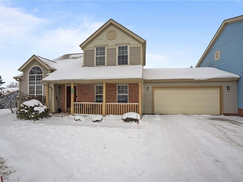 8690 Foxwood Circle, Macedonia, OH 44056 Photo 1