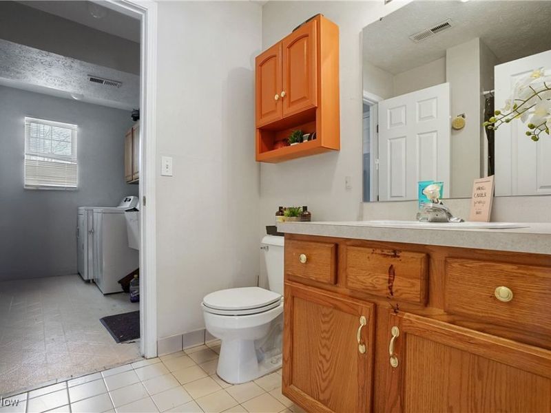 8690 Foxwood Circle, Macedonia, OH 44056 Photo 10