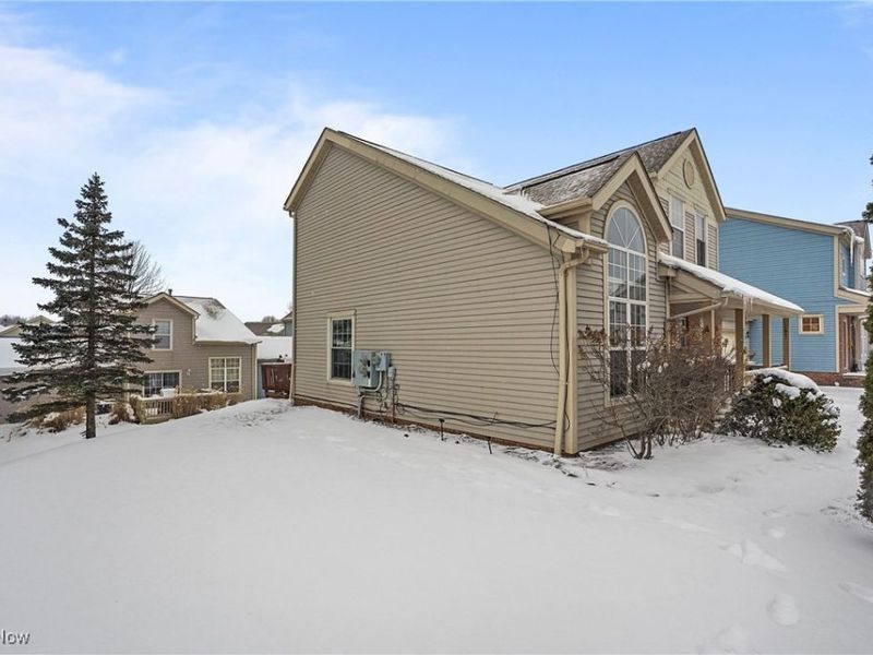 8690 Foxwood Circle, Macedonia, OH 44056 Photo 21