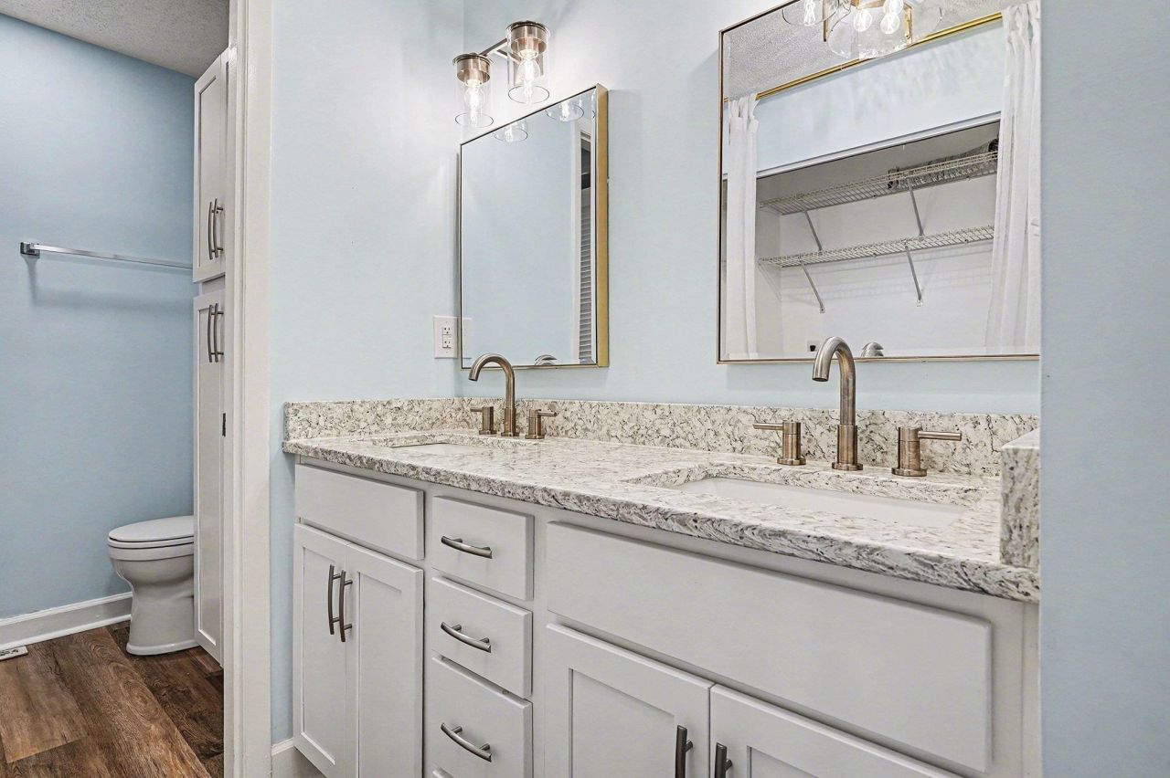 946 Villa Dr. Photo 18