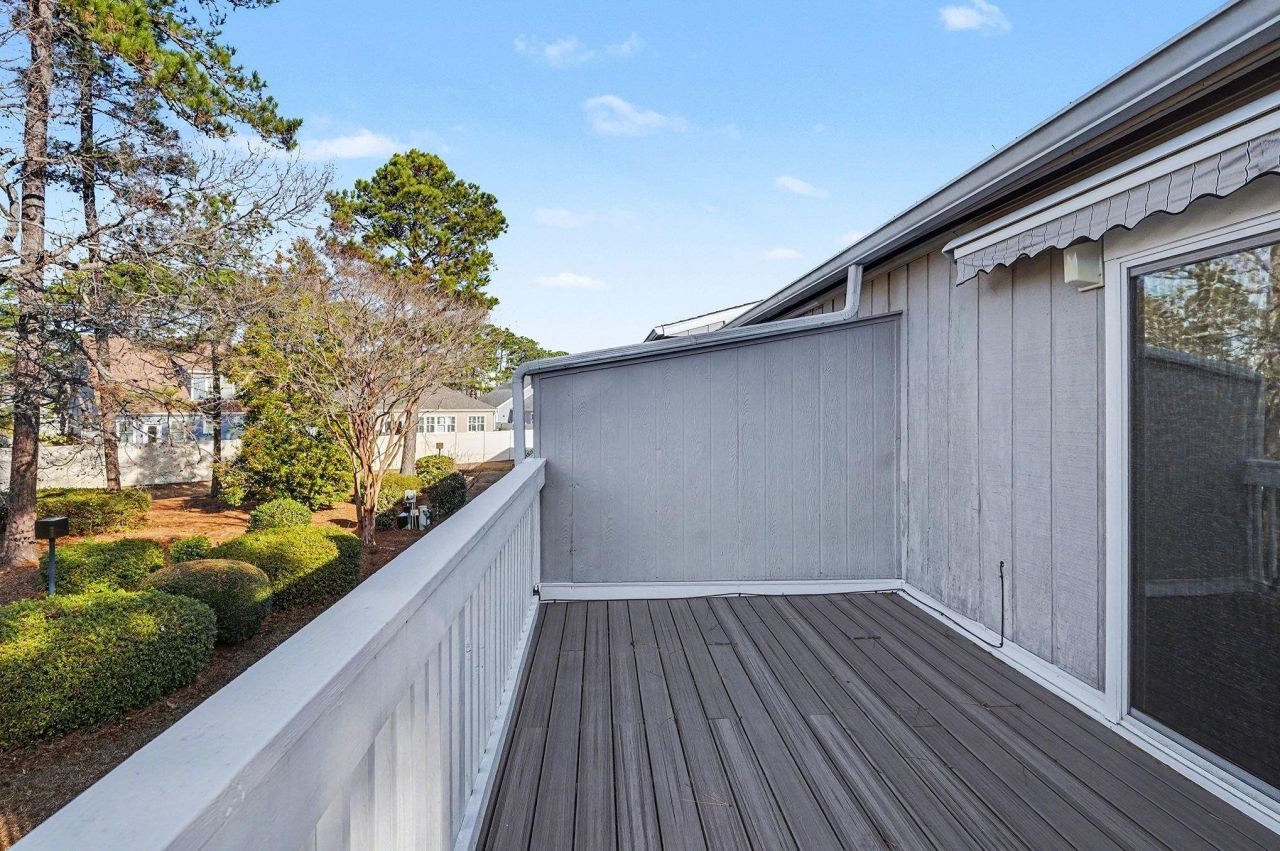 946 Villa Dr. Photo 25