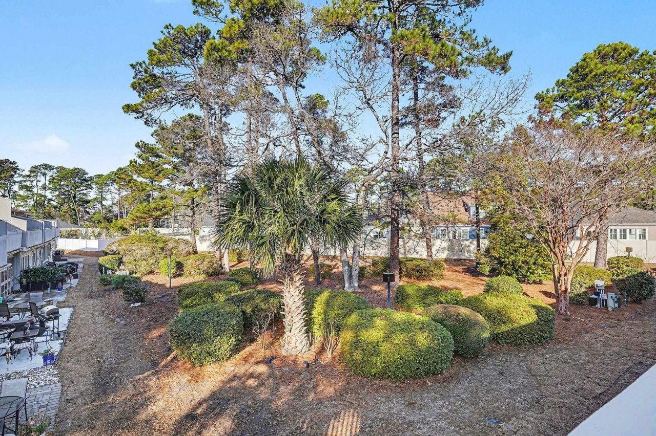 946 Villa Dr. Photo 29