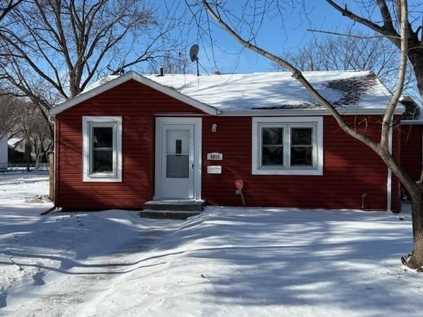 4905 Dupont Avenue N, Minneapolis, MN 55430