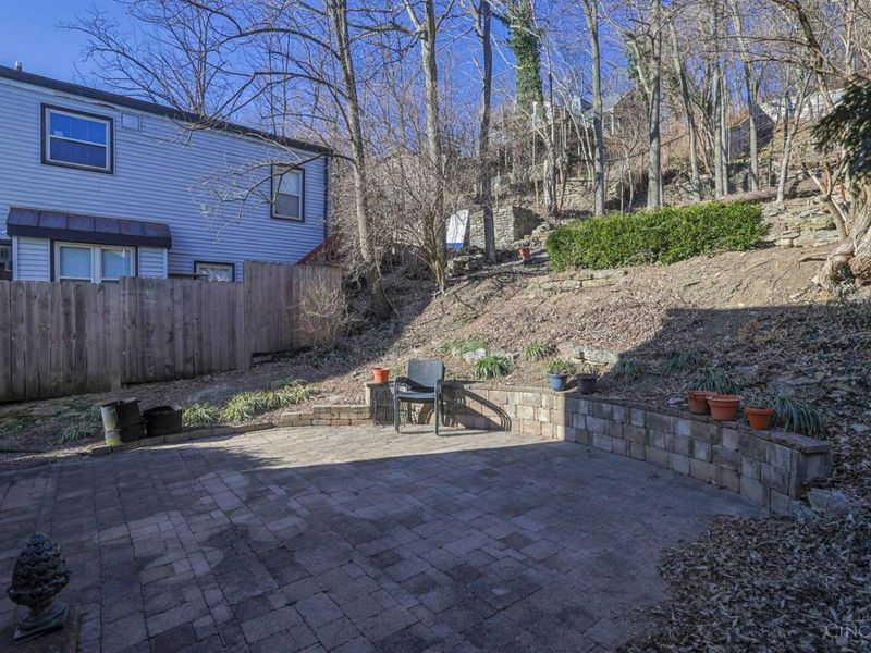 330 Boal Street, Cincinnati, OH 45202 Photo 58