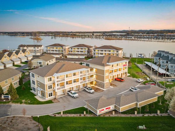 930 W Savidge Street, Unit 12, Spring Lake, MI 49456
