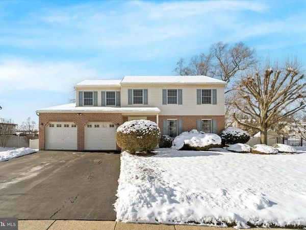 956 DUXBURY DRIVE, LANGHORNE, PA 19047