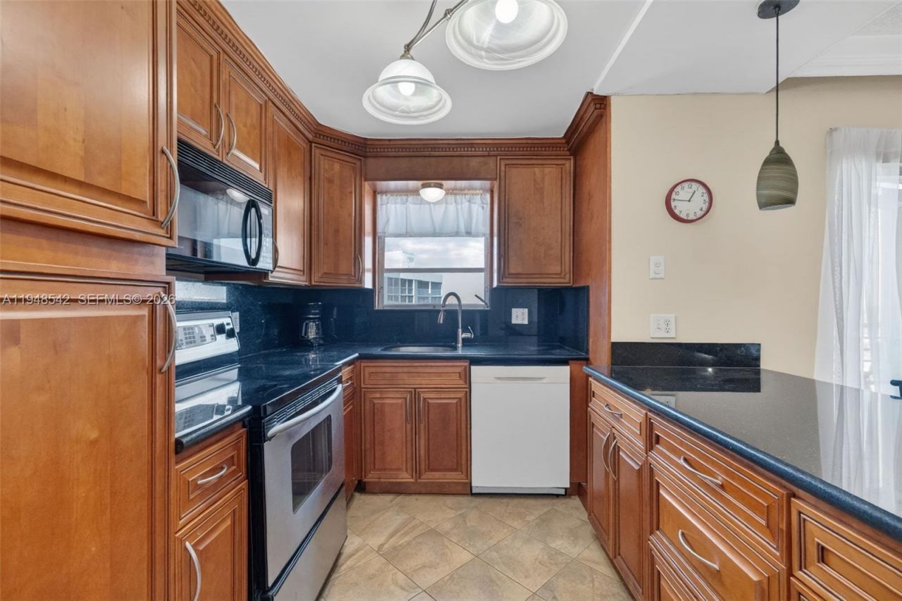 2731 NE 14th St Cswy , Unit 919, Pompano Beach, FL 33062 Photo