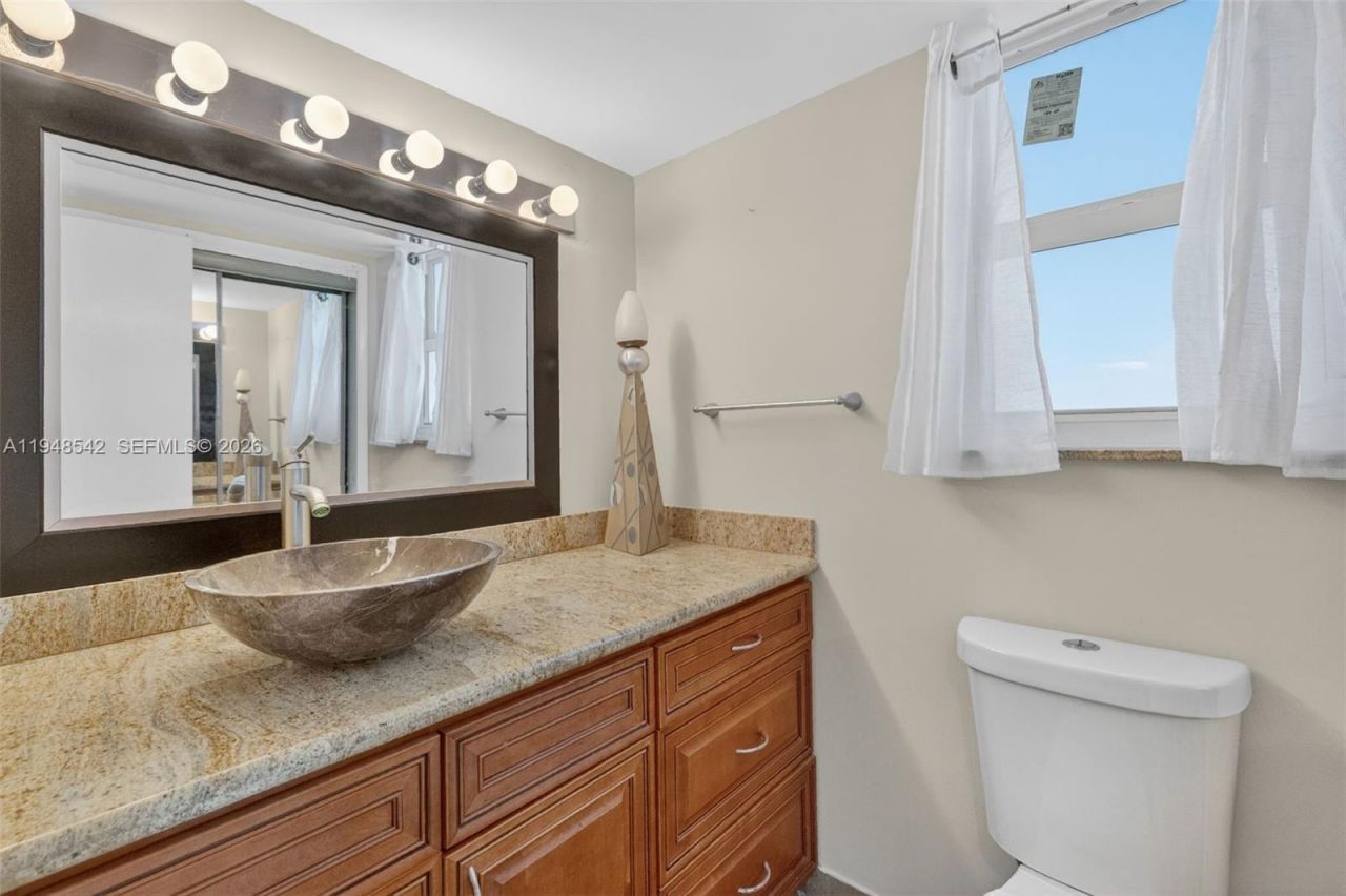 2731 NE 14th St Cswy , Unit 919, Pompano Beach, FL 33062 Photo