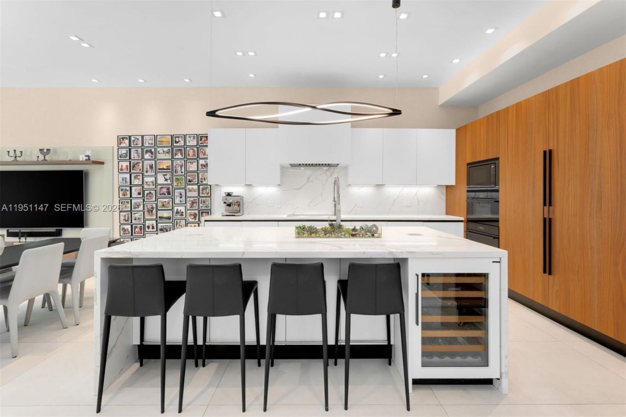 229 Golden Beach Dr , Golden Beach, FL 33160 Photo