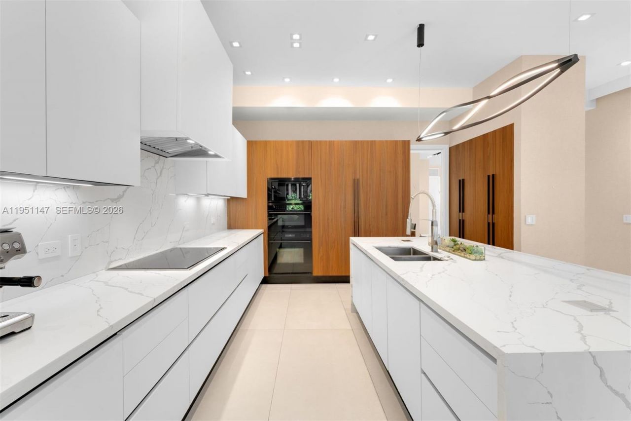 229 Golden Beach Dr , Golden Beach, FL 33160 Photo