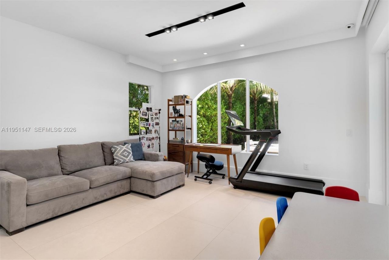 229 Golden Beach Dr , Golden Beach, FL 33160 Photo