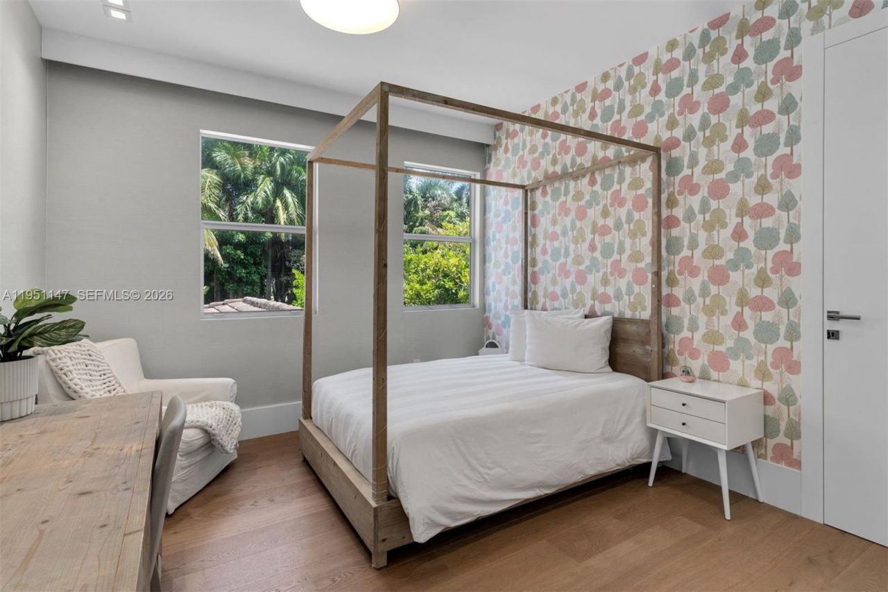 229 Golden Beach Dr , Golden Beach, FL 33160 Photo