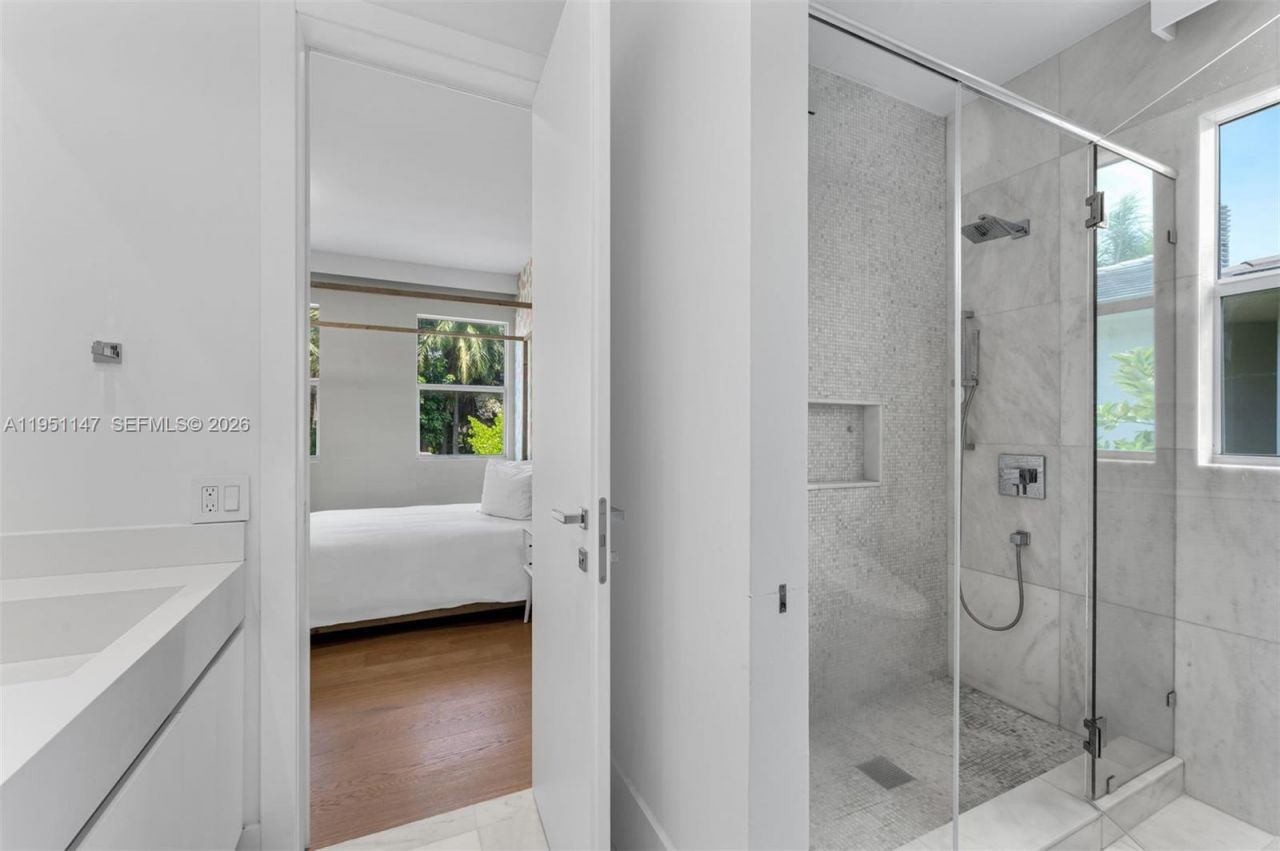 229 Golden Beach Dr , Golden Beach, FL 33160 Photo