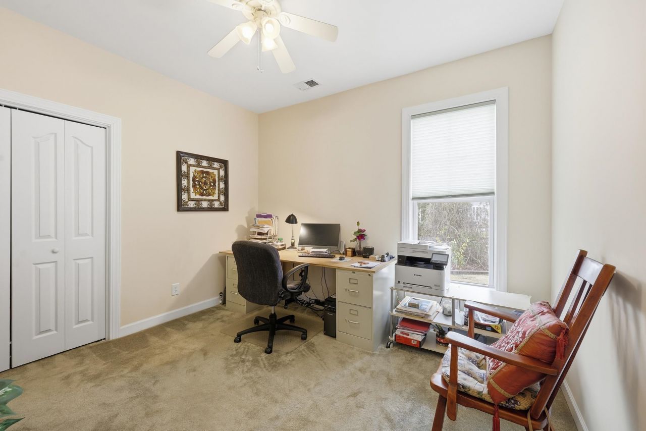 160 Three Oak Ln. Photo 13