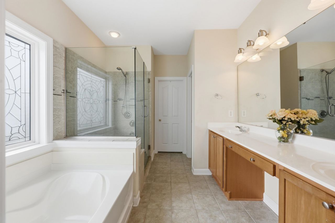 160 Three Oak Ln. Photo 17