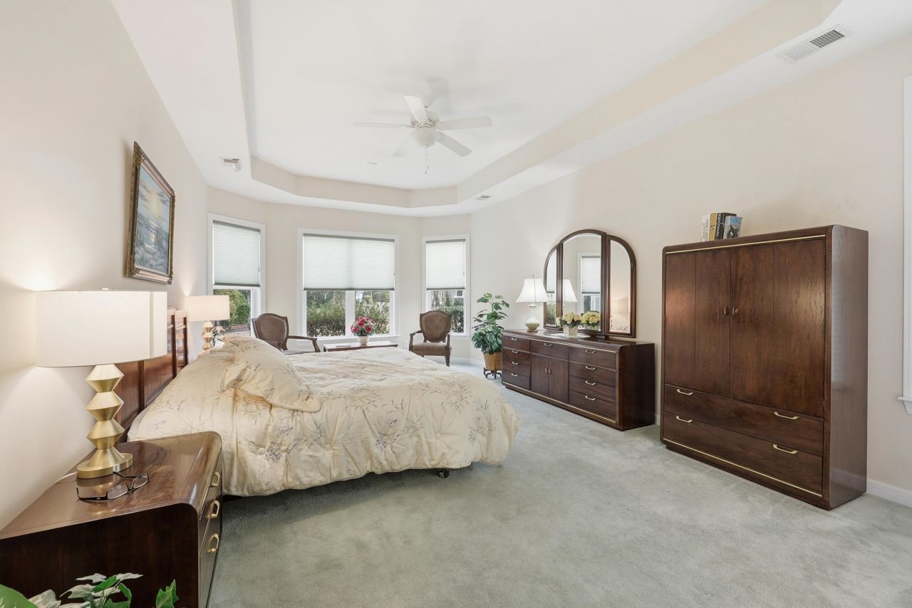 160 Three Oak Ln. Photo 18