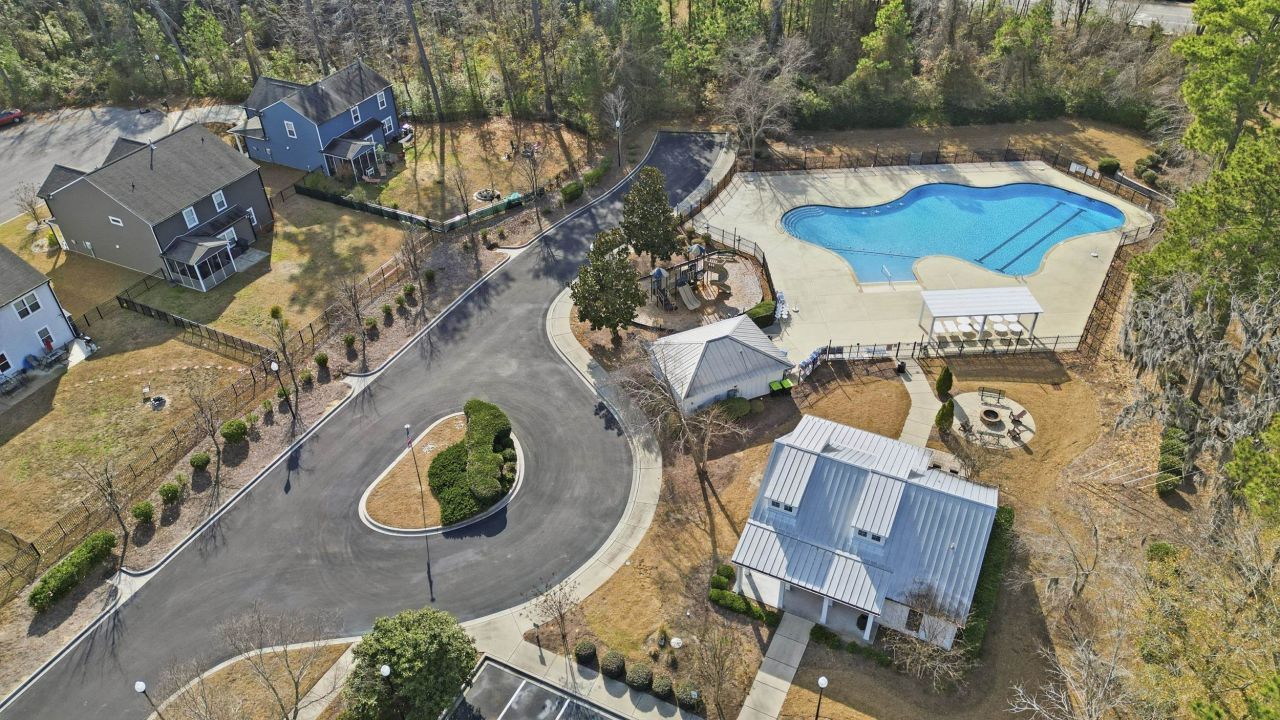 160 Three Oak Ln. Photo 34